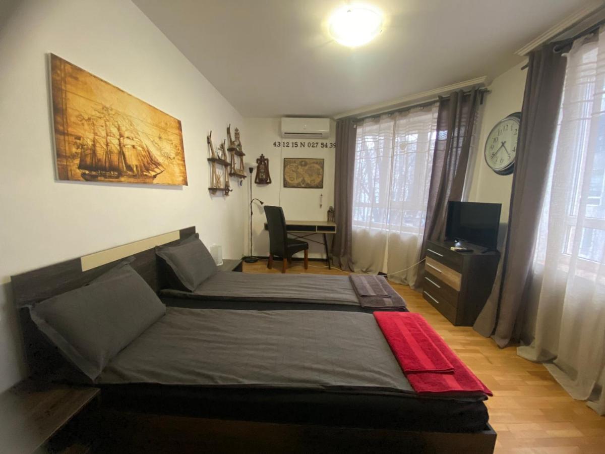 Apartament Bogoslovovi Varna Eksteriør bilde